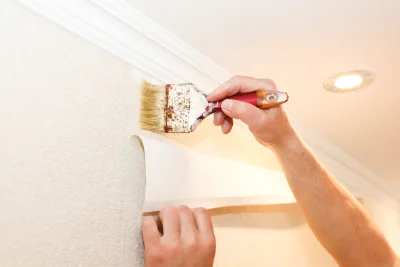 Pose de papier peint à Tardes — revêtements muraux et toiles de verre